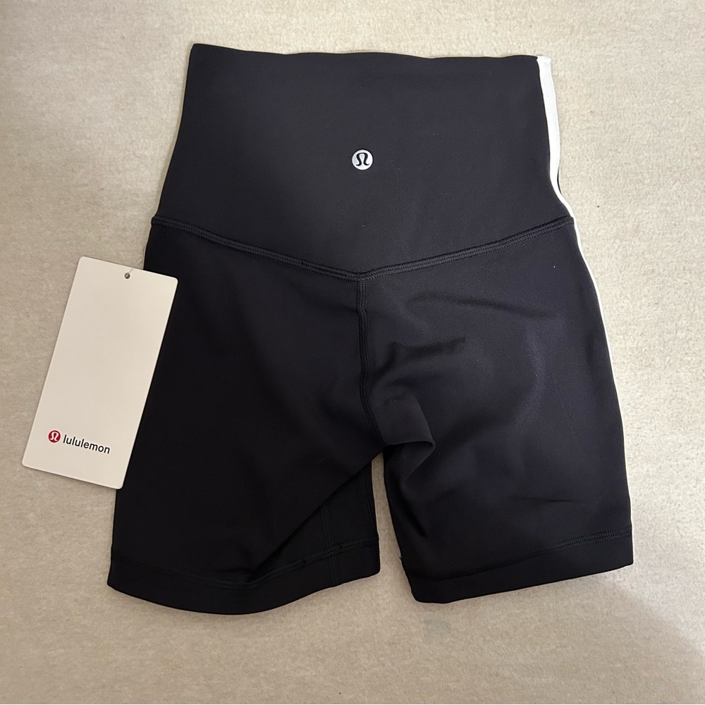 NWT 0 Lululemon Align Hi-Rise Stripe Short 6” inseam Black Activewear Workout - Picture 4 of 10